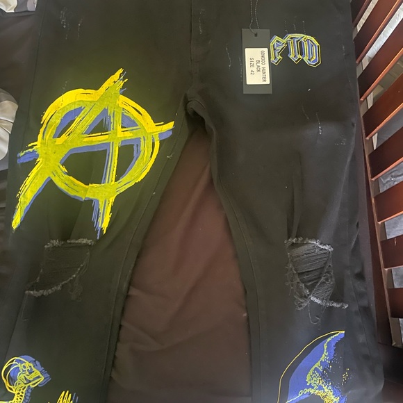 Never worn size 42 they sent me wrong size and let me keep them but I can’t wear - Picture 4 of 5